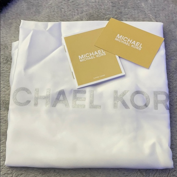 Michael kors purse - Picture 8 of 9